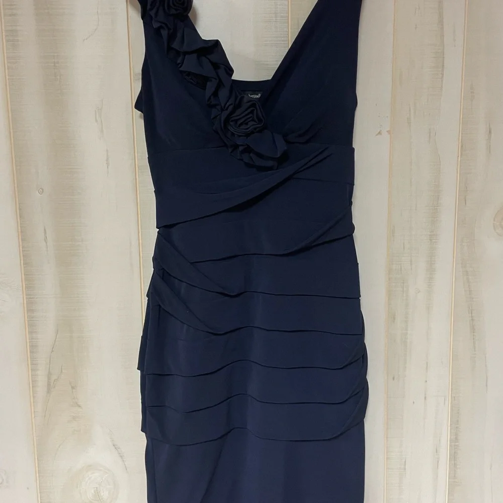 Valerie Bertinelli NWOT Navy V Neck Rosette Detail Tiered Ruffle Bodycon Dress 6 - Picture 1 of 6